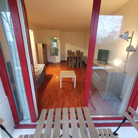 F3 Avec Balcon 5 Min Gare Sqy Et Parking Gratuit Leilighet Guyancourt Eksteriør bilde