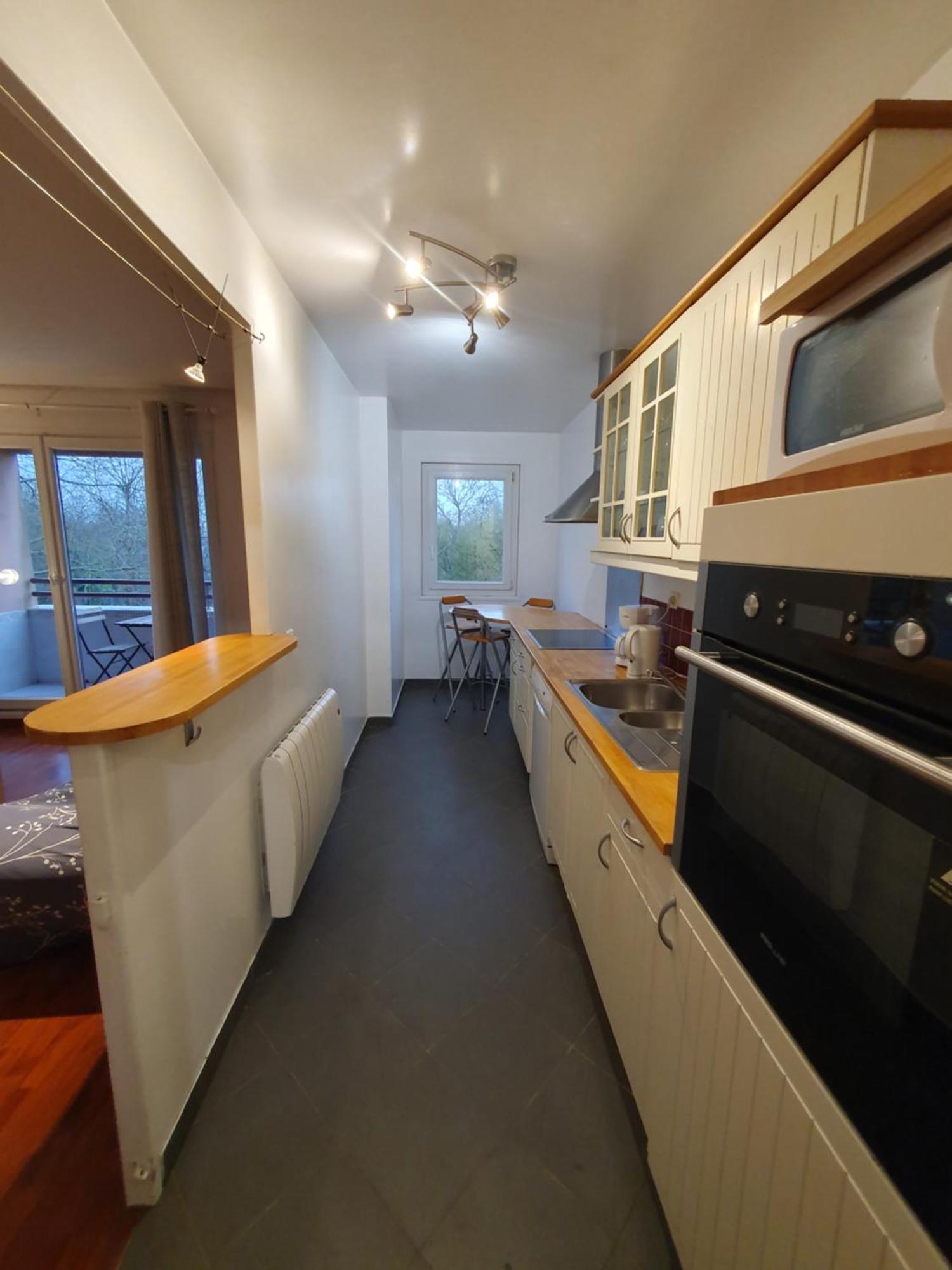 F3 Avec Balcon 5 Min Gare Sqy Et Parking Gratuit Leilighet Guyancourt Eksteriør bilde